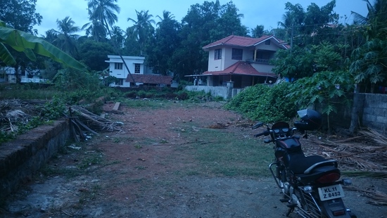 13 Cents Commercial land for sale at Cheruvannur.
